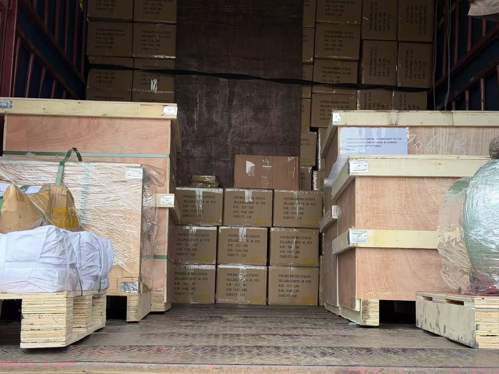 Umfassende industrielle Rohrleitungsprodukte werden nach Vietnam geliefert – Beschaffung aus einer Hand für globale Kunden
